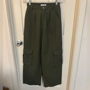 By Egreis Olive Green Baggy Cargo Pants Women’s Size Small wide leg